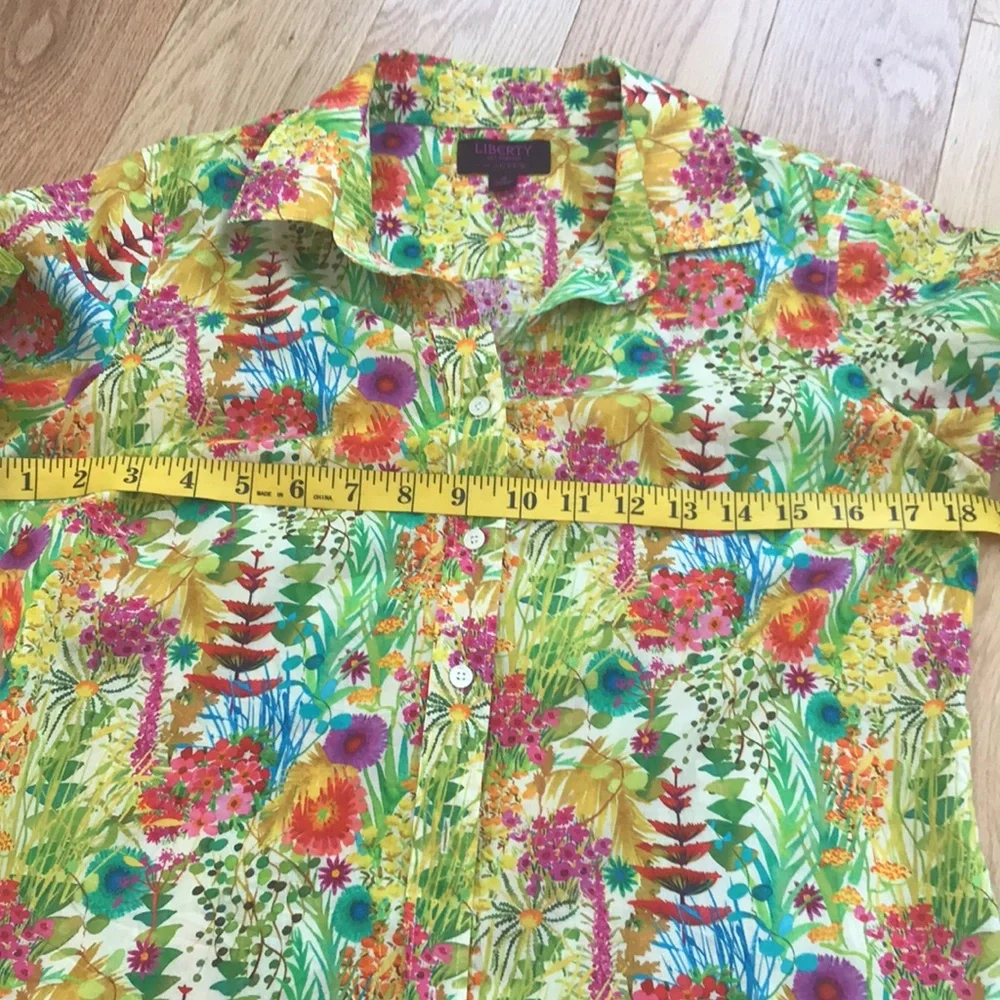 Liberty for J.Crew SZ 4,colorful floral button down shirt. - Picture 7 of 8